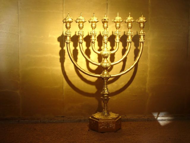 Golden candlestick 4